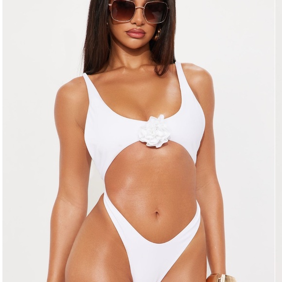 Fashion Nova White One Piece Swimsuit - Picture 1 of 3